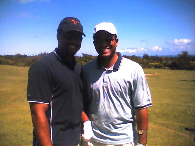 Cheo & Zik golfing in Hawaii, 2006